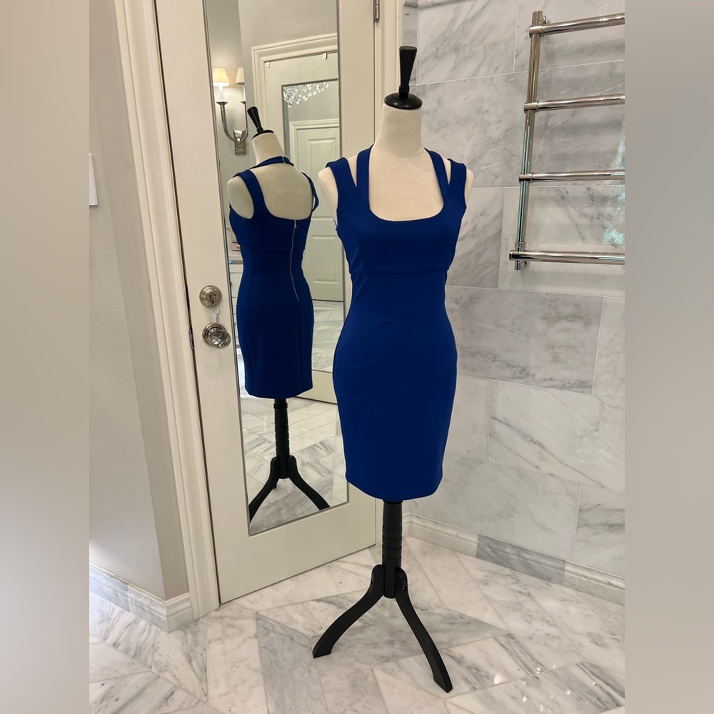 Guess Stylish Form Fitting Electric Blue Cocktail Dress